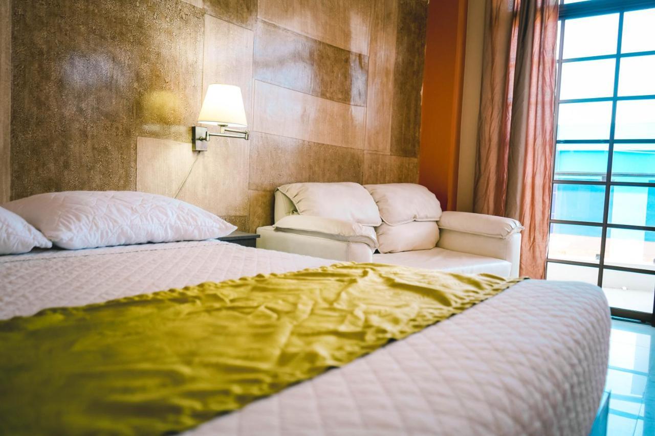 Hotel Manta Beach Madrigal Εξωτερικό φωτογραφία