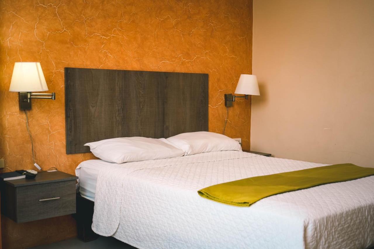 Hotel Manta Beach Madrigal Εξωτερικό φωτογραφία