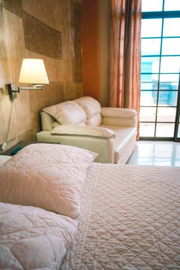 Hotel Manta Beach Madrigal Εξωτερικό φωτογραφία