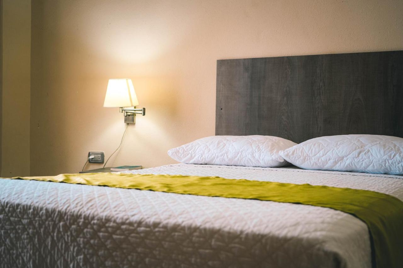 Hotel Manta Beach Madrigal Εξωτερικό φωτογραφία