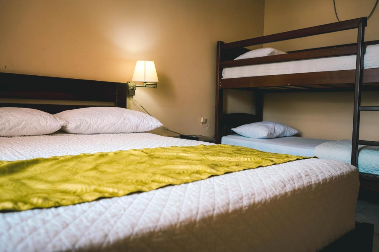 Hotel Manta Beach Madrigal Εξωτερικό φωτογραφία