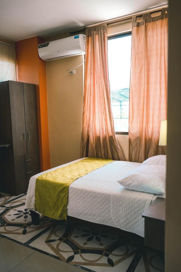 Hotel Manta Beach Madrigal Εξωτερικό φωτογραφία