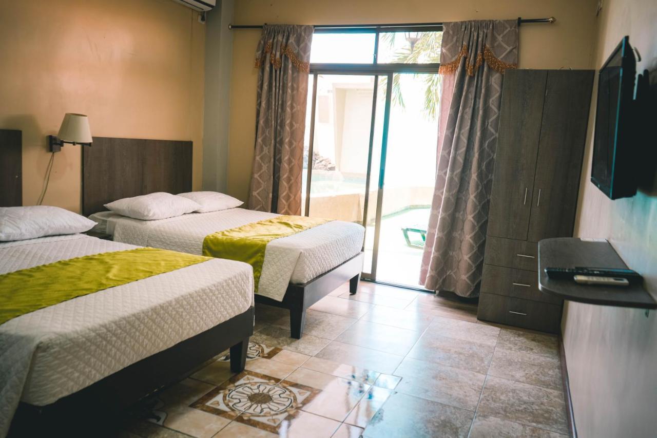 Hotel Manta Beach Madrigal Εξωτερικό φωτογραφία