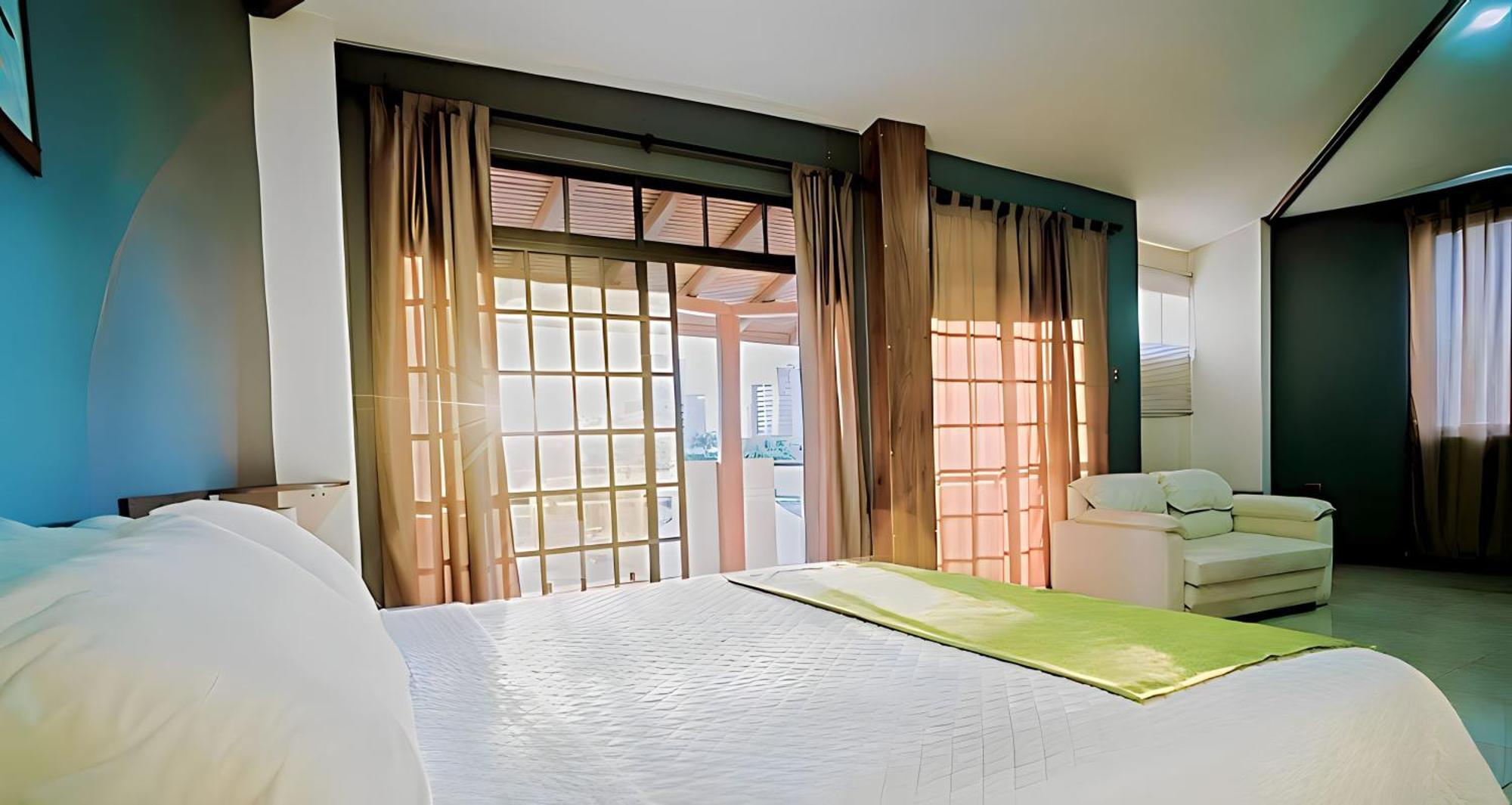 Hotel Manta Beach Madrigal Εξωτερικό φωτογραφία