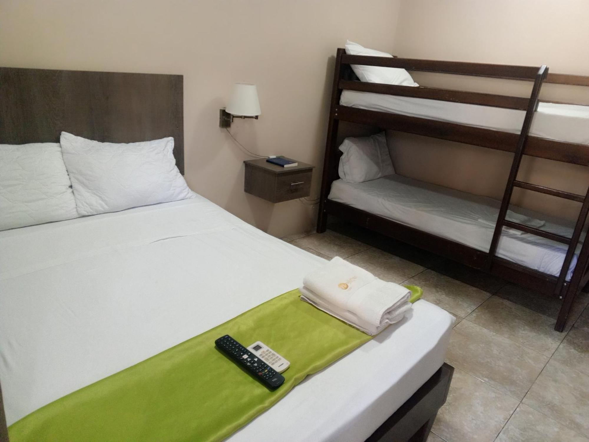 Hotel Manta Beach Madrigal Εξωτερικό φωτογραφία